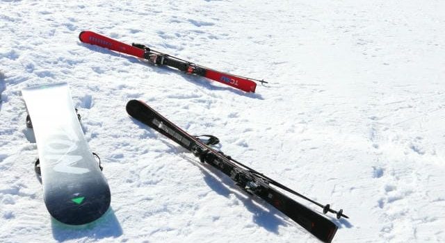 アクセスも体験も充実スノボツアーで満喫する冬のゲレンデ旅の魅力